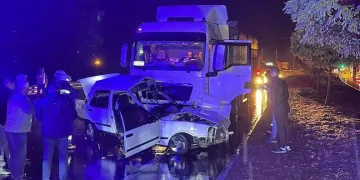 Konya’da TIR’la çarpışan otomobilin sürücüsü öldü
