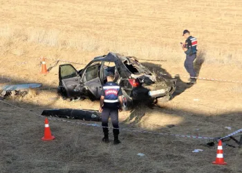Elazığ’da otomobil şarampole yuvarlandı! Ölü ve yaralılar var