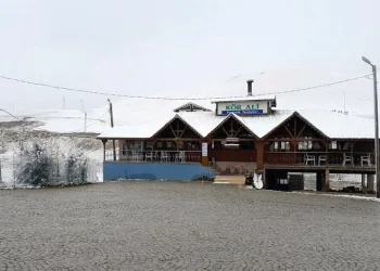 Gümüşhane’nin yüksek kesimlerinde kar yağışı