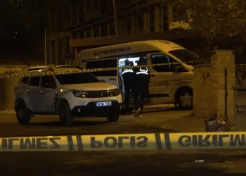 Düğünde bıçak ve silahlı kavga