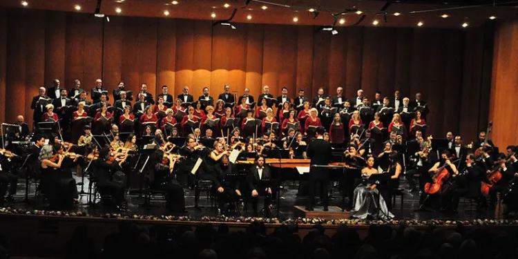 Bursa’da senfoni sezonuna muhteşem açılış