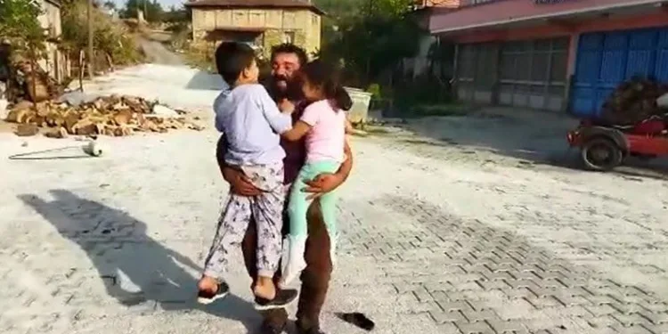 Anneleri tarafından kaçırılan çocuklar babalarına kavuştu