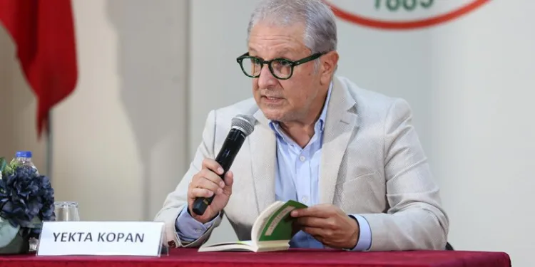Sait Faik’in ‘İpekli Mendil’ini okudu