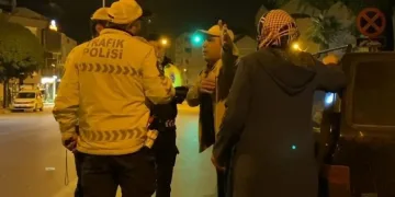 Bursa’da polisin sürücü ile imtihanı