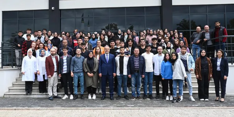 Gençler üniversiteye Bursa Büyükşehir’le hazırlanıyor
