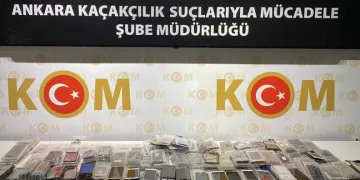 Telefon kaçakçıları zehir taciri çıktı
