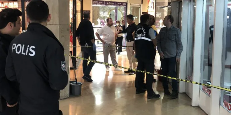 Bursa’da dışardan kilitli iş yerinde ölü bulundu