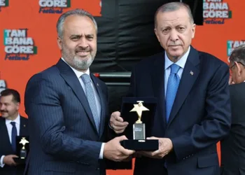 Cumhurbaşkanı Erdoğan’dan Bursa’ya burs ödülü