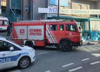 Öğrenci yurdunda feci ölüm! Demir korkuluklara saplandı