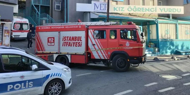 Öğrenci yurdunda feci ölüm! Demir korkuluklara saplandı