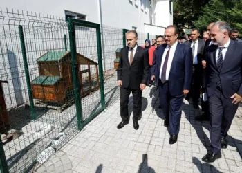 İnegöl’de okula hayvan sahiplendirildi