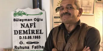 Rüyasından etkilenip mezar taşını yaptırdı