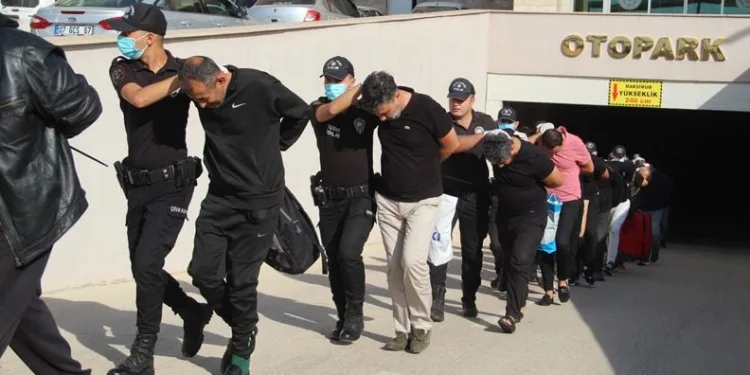 Antalya merkezli suç çetesi çökertildi