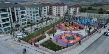 İnegöl’de sosyal donatı alanları hizmete açıldı