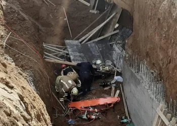 Maltepe’de iki işçi göçük altında kaldı