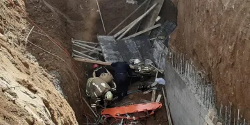 Maltepe’de iki işçi göçük altında kaldı