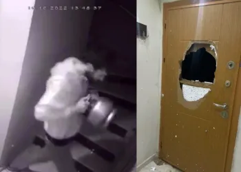 Piknik tüpüyle komşusunun kapısını kırdı