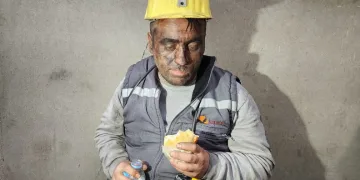 Maden faciasından 2 dakikayla kurtuldu