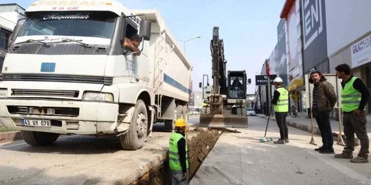 Bursa İnegöl’de içme suyu hattı çalışması
