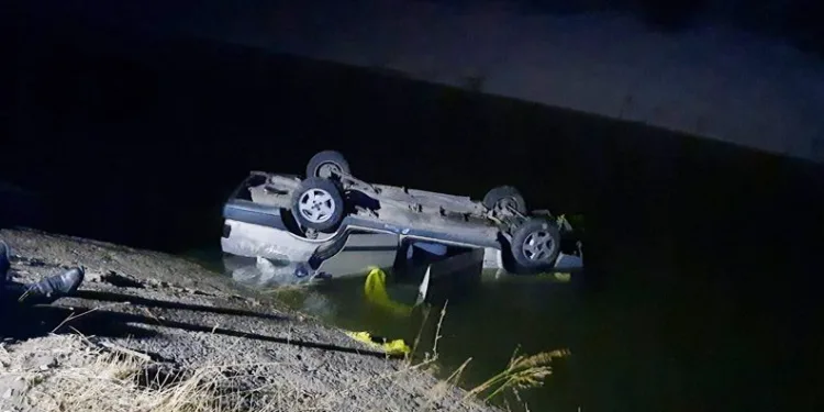 Manisa’da nişana giden ailenin bulunduğu araç kanala uçtu
