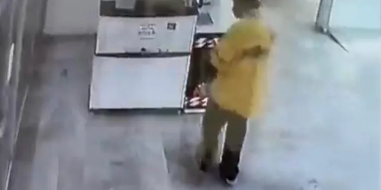 Motokurye SMA’lı bebeğin yardım kumbarasını çaldı