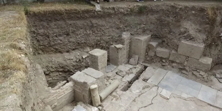 Balıkesir’de Roma döneminden kalan hamam bulundu