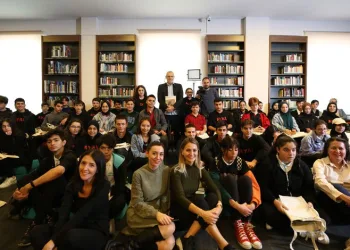 Levent Üzümcü Nilüferli gençlerle buluştu