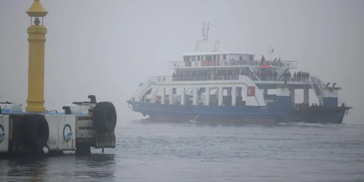 Çanakkale Boğazı transit gemi geçişlerine kapatıldı