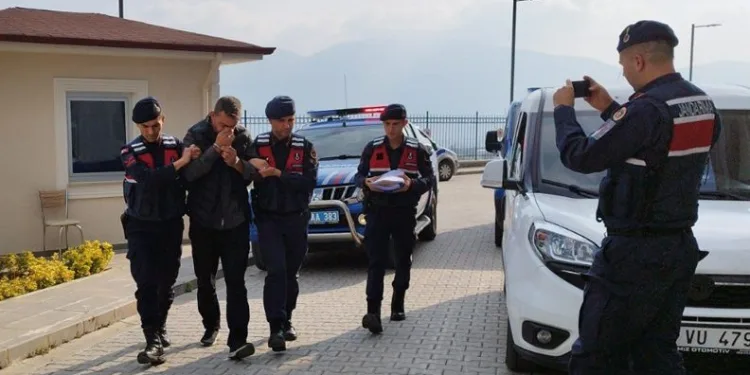 Bursa’da 1 milyon liralık mazgal hırsızı yakalandı