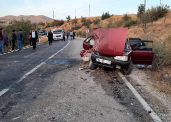 Malatya’da kamyonetle otomobil çarpıştı: 1 ölü