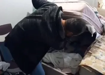 Kayseri’de uyuşturucu taciri bazanın altında yakalandı