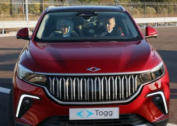 Cumhurbaşkanı Erdoğan Togg’un direksiyonunda