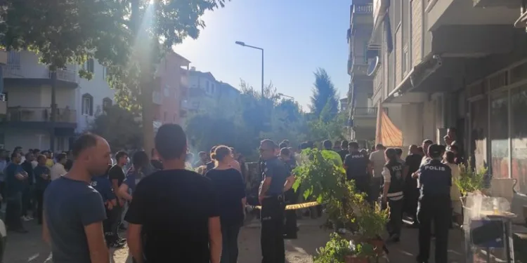Silahla oynarken kazara kuzenini öldürdü