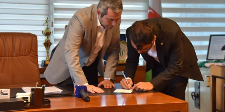 Bursaspor Kulübü’nden Emin Adanur’a teşekkür
