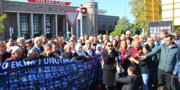 Ankara Garı patlamasında hayatını kaybedenler anıldı