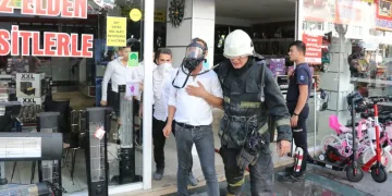 5 katlı AVM’de yangın paniği