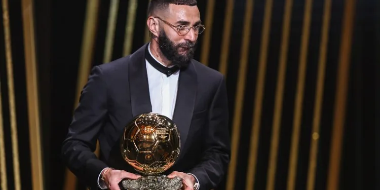 Yılın en iyi oyuncusu Benzema