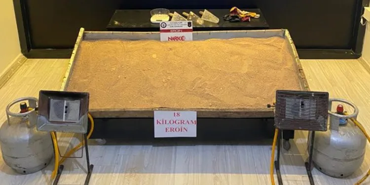Hakkari’de 18 kilo uyuşturucu madde ele geçirildi