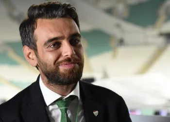 Emin Adanur 16 milyon TL alacağını hibe etti