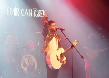 Emir Can İğrek Bursa’da sevenleriyle buluştu