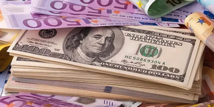 Euro-dolar yine paritesi eşitlendi
