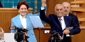 Ahmet Eşref Fakıbaba İYİ Parti’ye katıldı