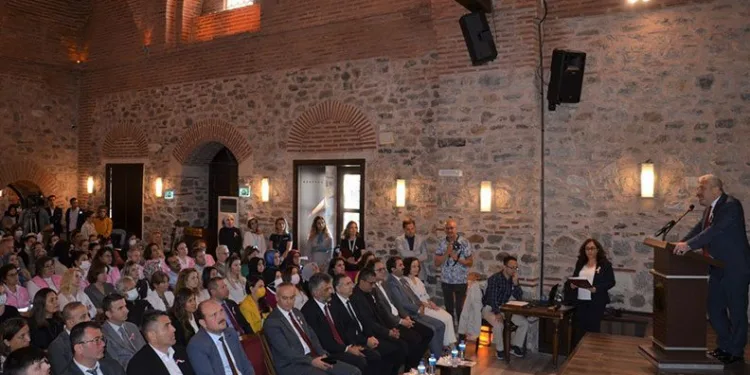 Bursa’da meme kanseri ve anne sütüne dikkat çekildi