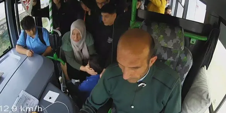 Bursa’da otobüs şoföründen hayat kurtaran hareket