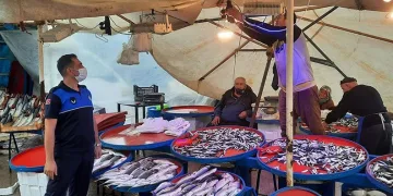 Bursa’da zabıtadan pazarcılara hileli ışık cezası