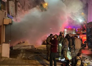 2 katlı binada korkutan yangın