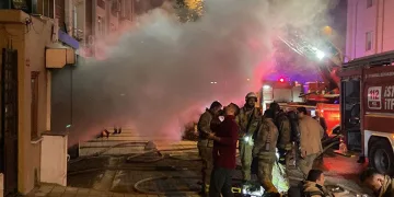 2 katlı binada korkutan yangın