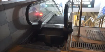 Bursa’da yürüyen merdivenin kapağını çaldılar
