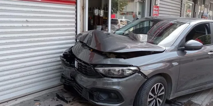Adıyaman’da üzerine elektrik direği düşen kadın ağır yaralandı