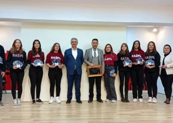 Başarılı öğrenciler başarının sırrını anlattı